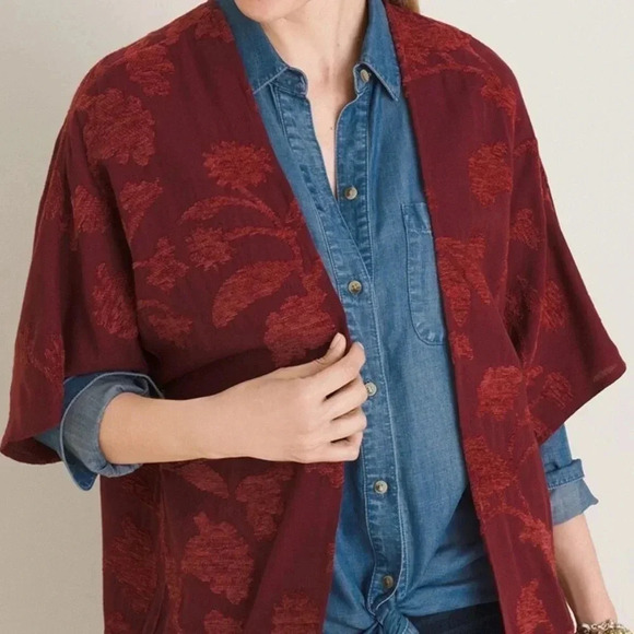 Chico’s Chenille Floral Jacquard Loose Fit Fringed Chenille Ruana Wrap Red S/M - Picture 4 of 10